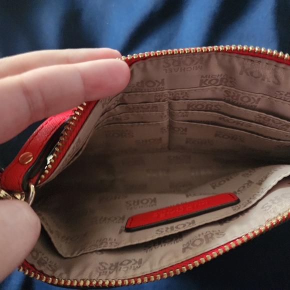 MICHAEL KORS red Center Stripe MK Signature LG Zip CLUTCH Wristlet Wallet - Picture 2 of 3